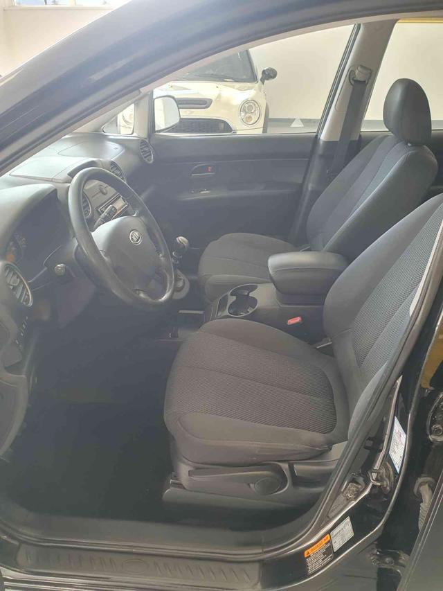 KIA Carens 2.0 16V CRDi 7 POSTI!!!