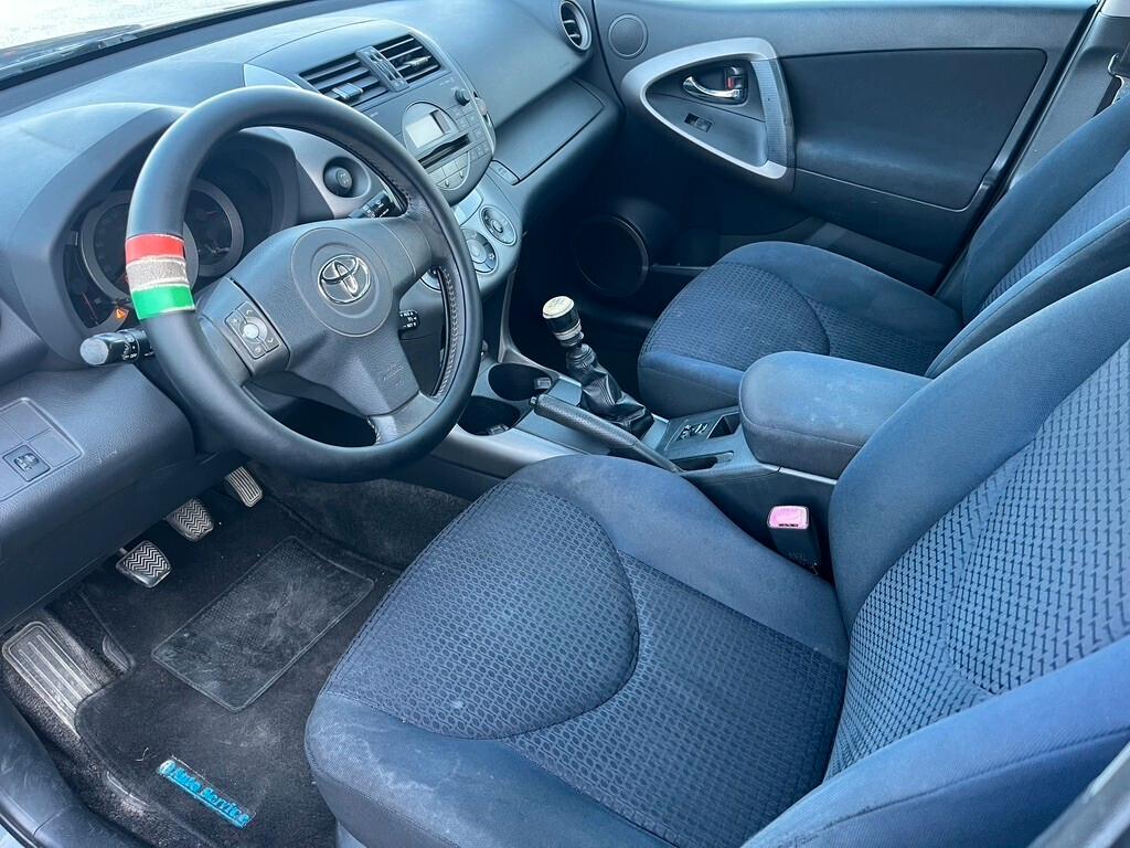 Toyota RAV 4 RAV4 2.2 D-4D 177 CV Sol Plus