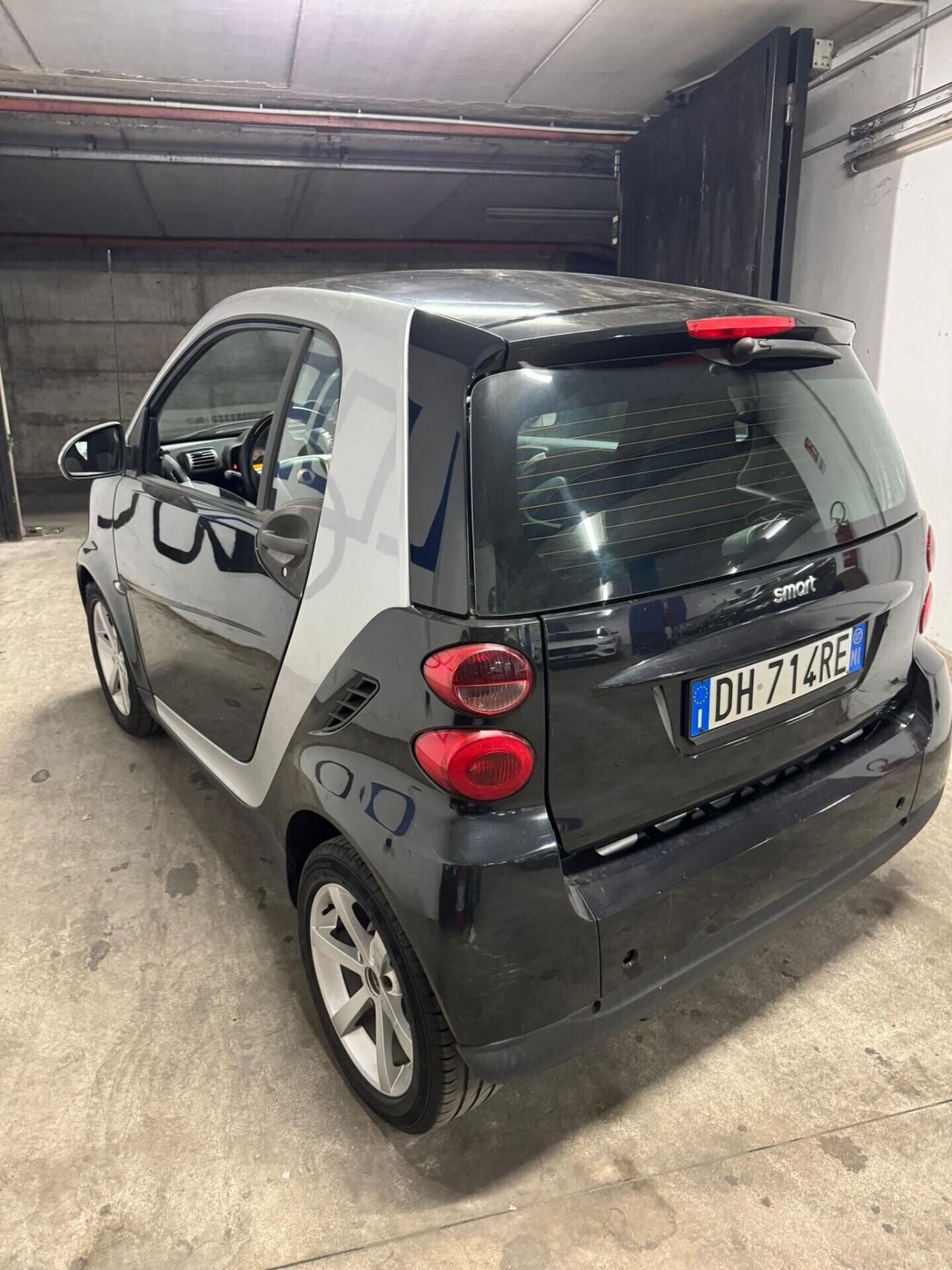 Smart ForTwo 1000 52 kW MHD motore revisionato e 12 mesi di garanzia