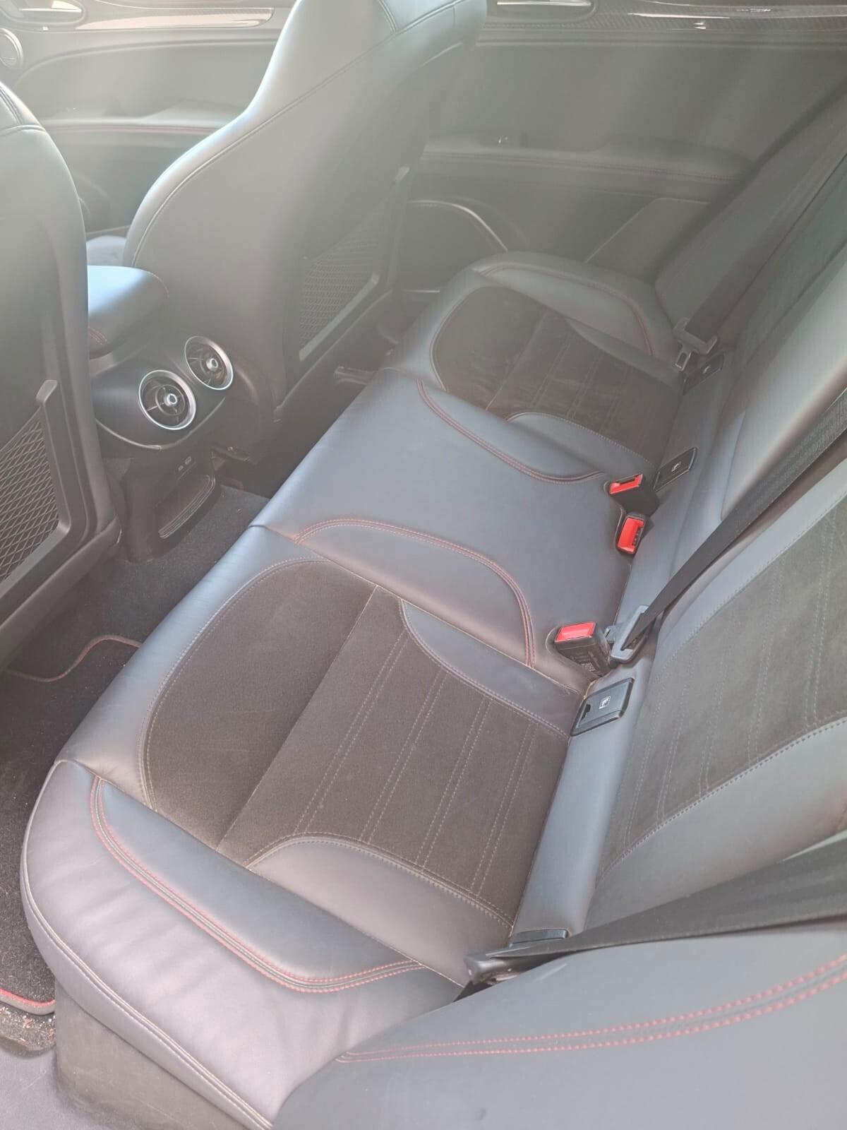 Alfa Romeo Stelvio 2.9 Bi-Turbo V6 510 CV AT8 Quadrifoglio