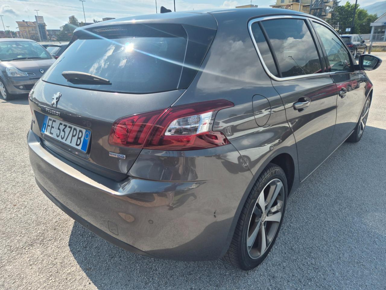 Peugeot 308 BlueHDi 120 S&S Allure