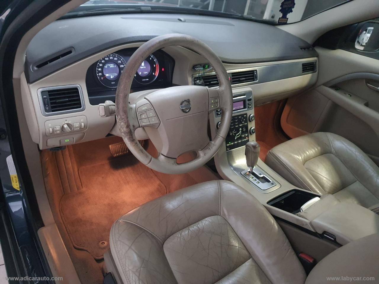 VOLVO XC70 D5 AWD