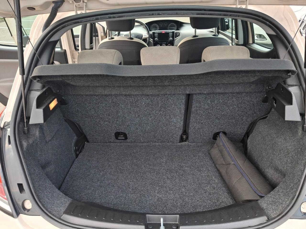 Lancia Ypsilon 1.2 69 CV 5 porte GPL Ecochic Gold