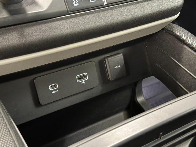 LAND ROVER Defender 110 3.0D I6 250 CV AWD Auto S