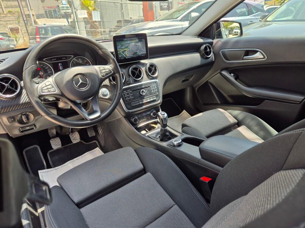 Mercedes GLA 180 d Manuale NAVI LED