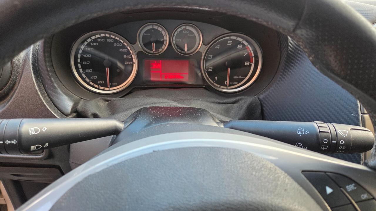 Alfa Romeo MiTo 1.4 T 105CV Distinctive per commerciante