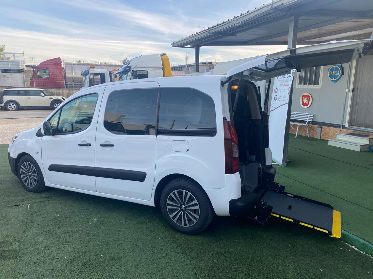 Peugeot Partner 1.6 HDI Pedana Disabili 4+1
