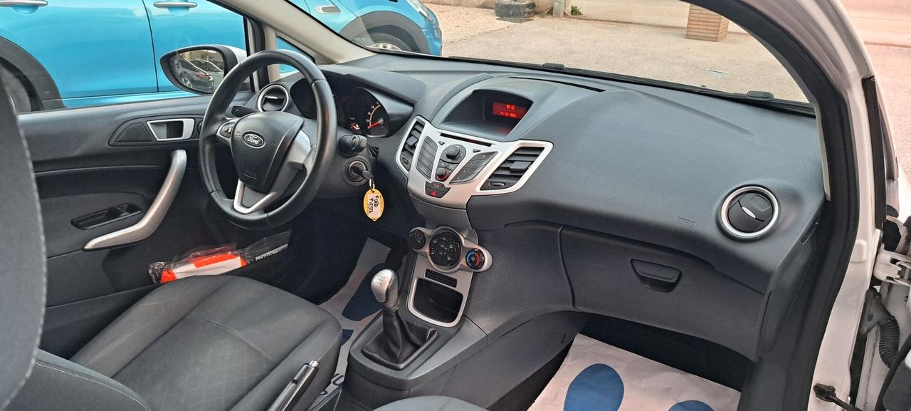 Ford Fiesta 1.4 TDCi 70CV 3 porte Titanium