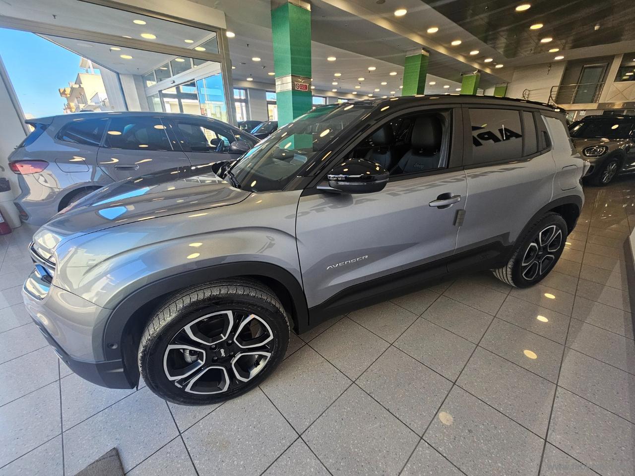 JEEP Avenger 1.2 Turbo MHEV Summit
