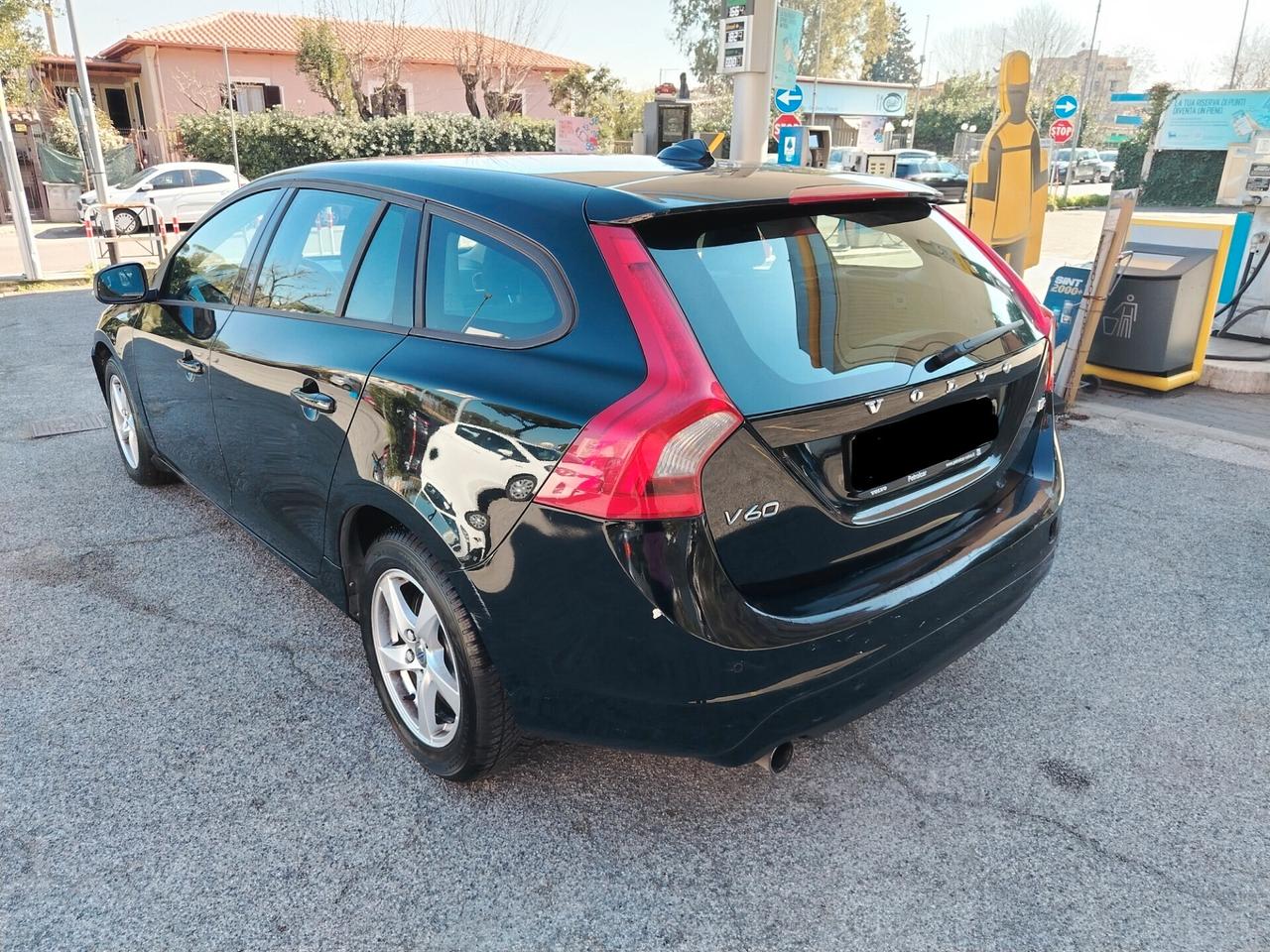 Volvo V60 D2 Geartronic Summum