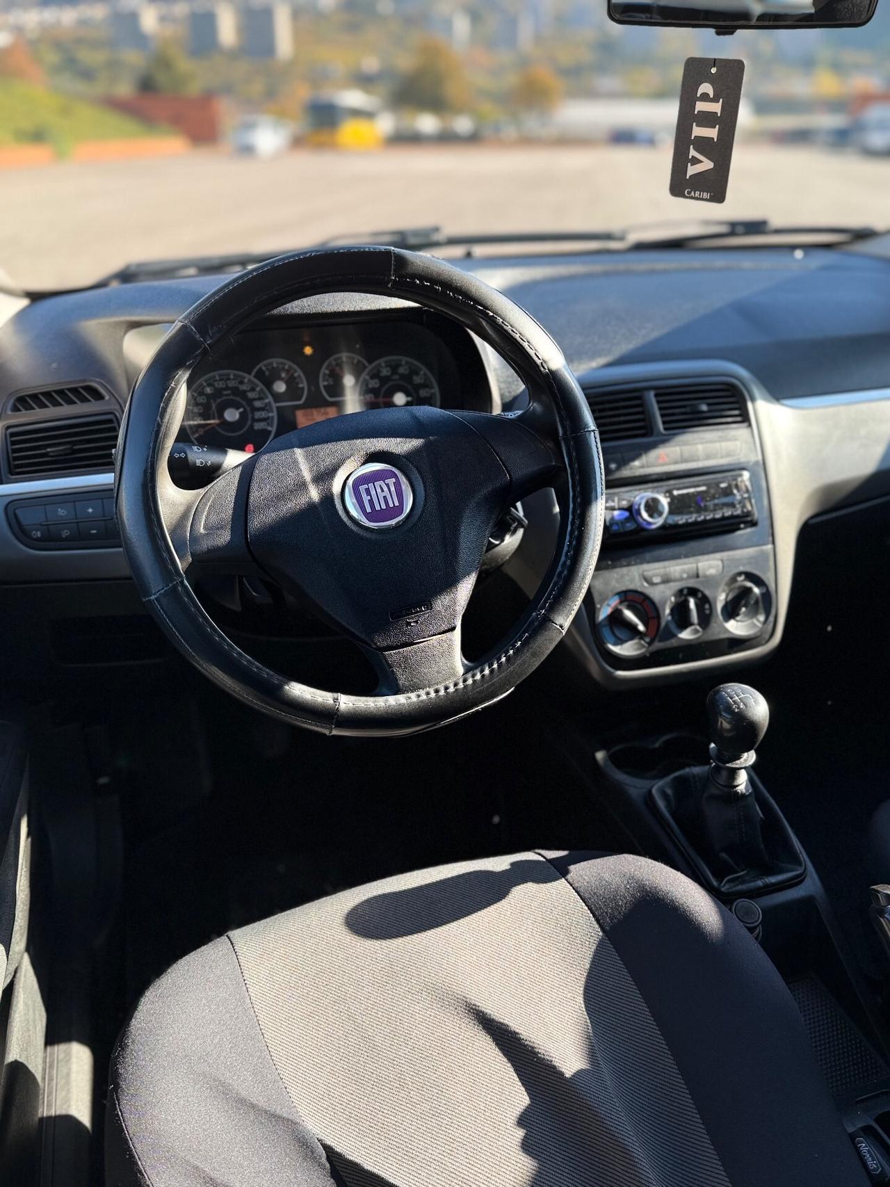 Fiat Grande Punto 1.2 5 porte ok neopatentati