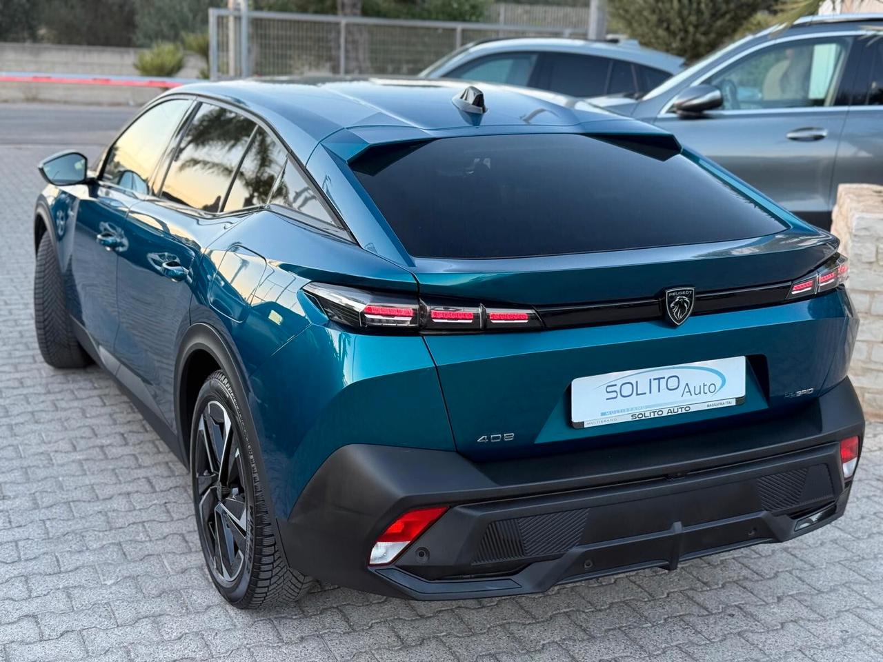 Peugeot 408 Plug-in Hybrid 180 e-EAT8 Allure Pack Blu Obsesion *Ok Neopatentati