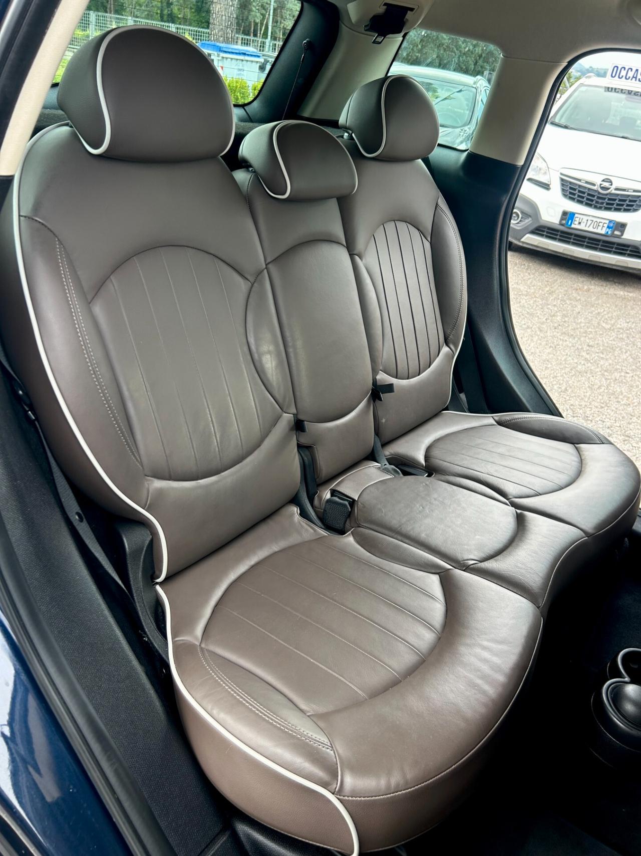 " UNA CHICCA " Mini 2.0 Cooper D Countryman Automat.
