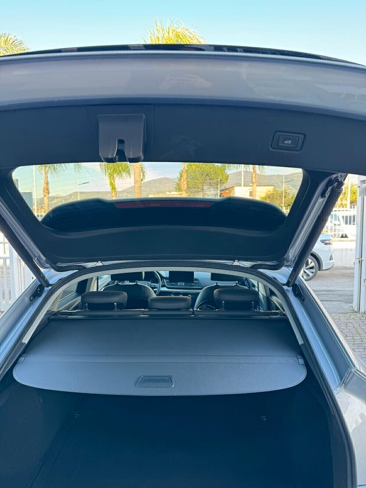 Audi Q5 30 TDI S tronic Business Sport