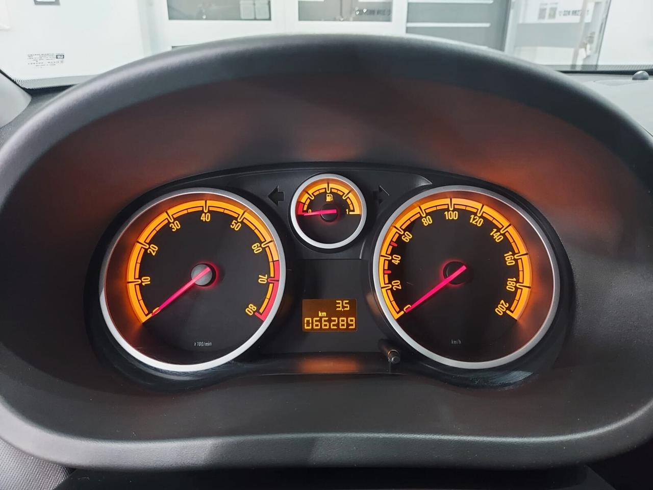 Opel Corsa 1.2 85CV 3 porte GPL-TECH Edition