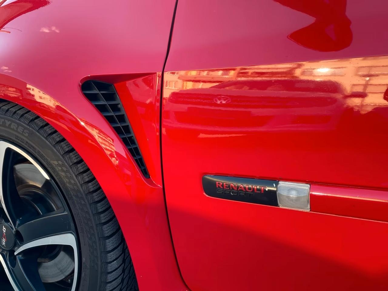 Renault Clio 2.0 16V 197 CV RS