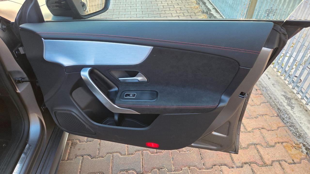 Mercedes-benz CLA 200 d S.W. Automatic Premium