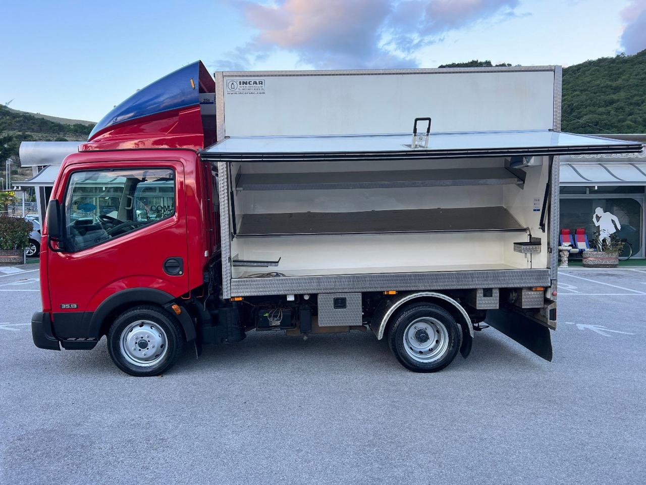 Nissan Cabstar