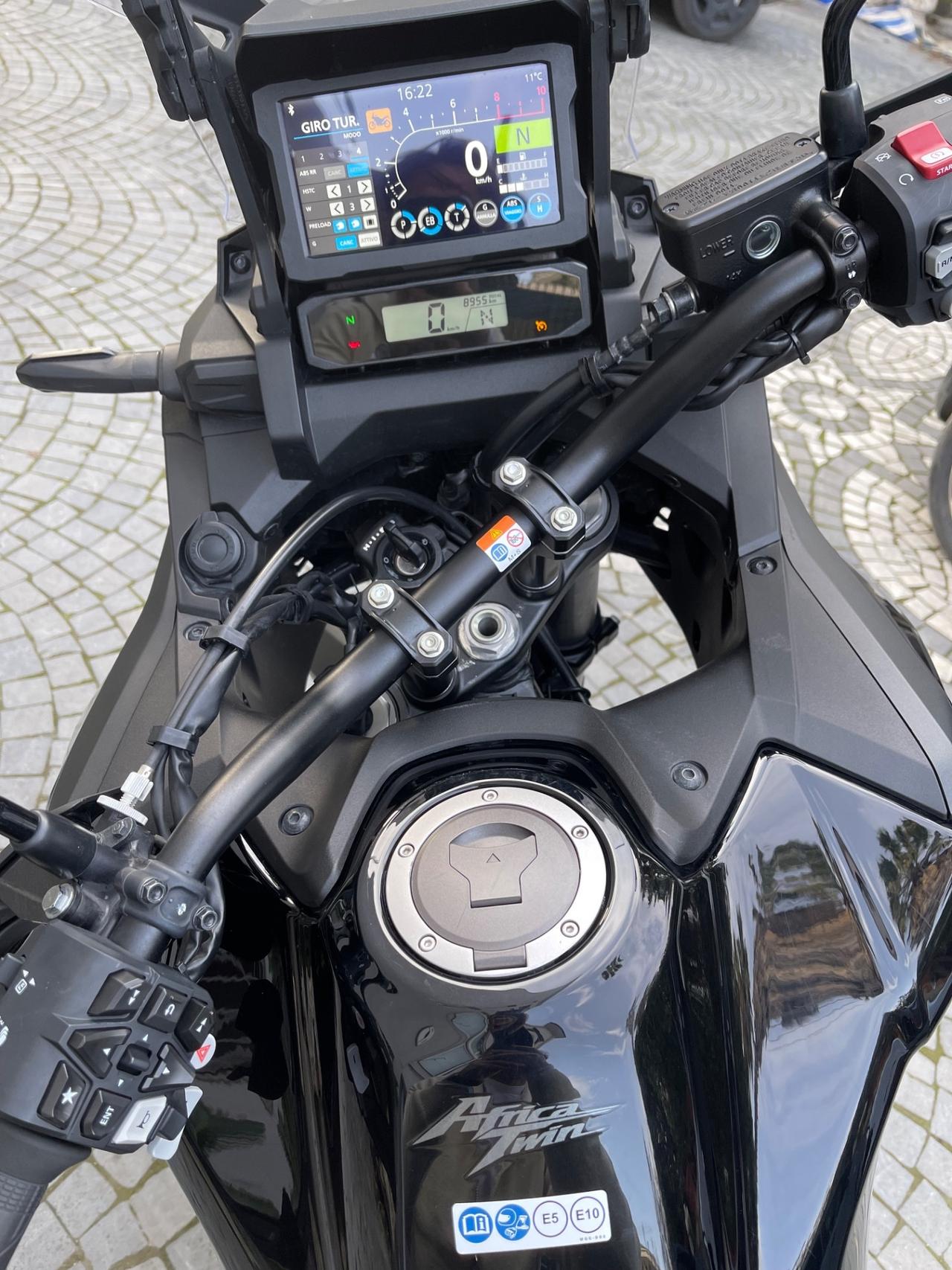 HONDA AFRICA TWIN CAMBIO AUTOMATICO DCT GARANZIA