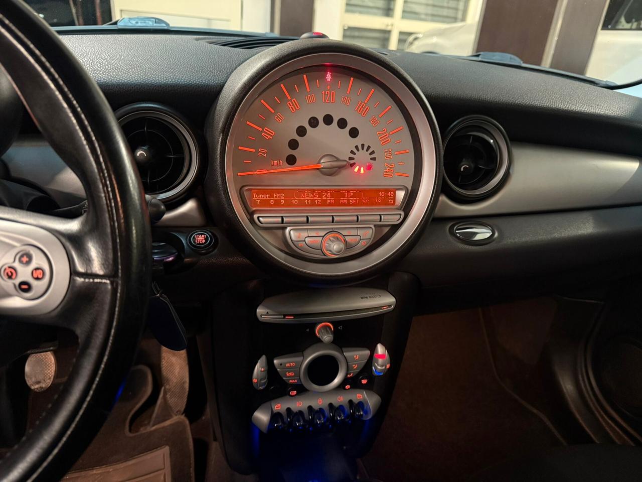 Mini Cooper D 1.6 109Cv