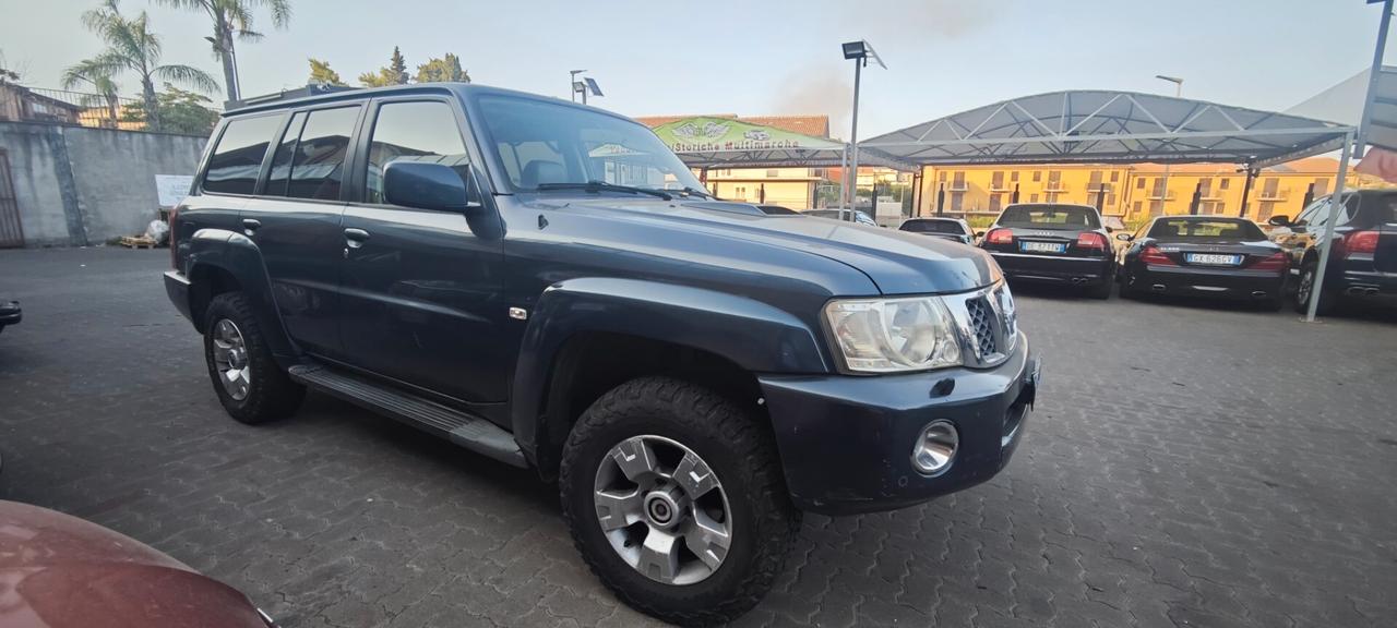 Nissan Patrol 3.0 TD Di 5 porte Luxury Wagon