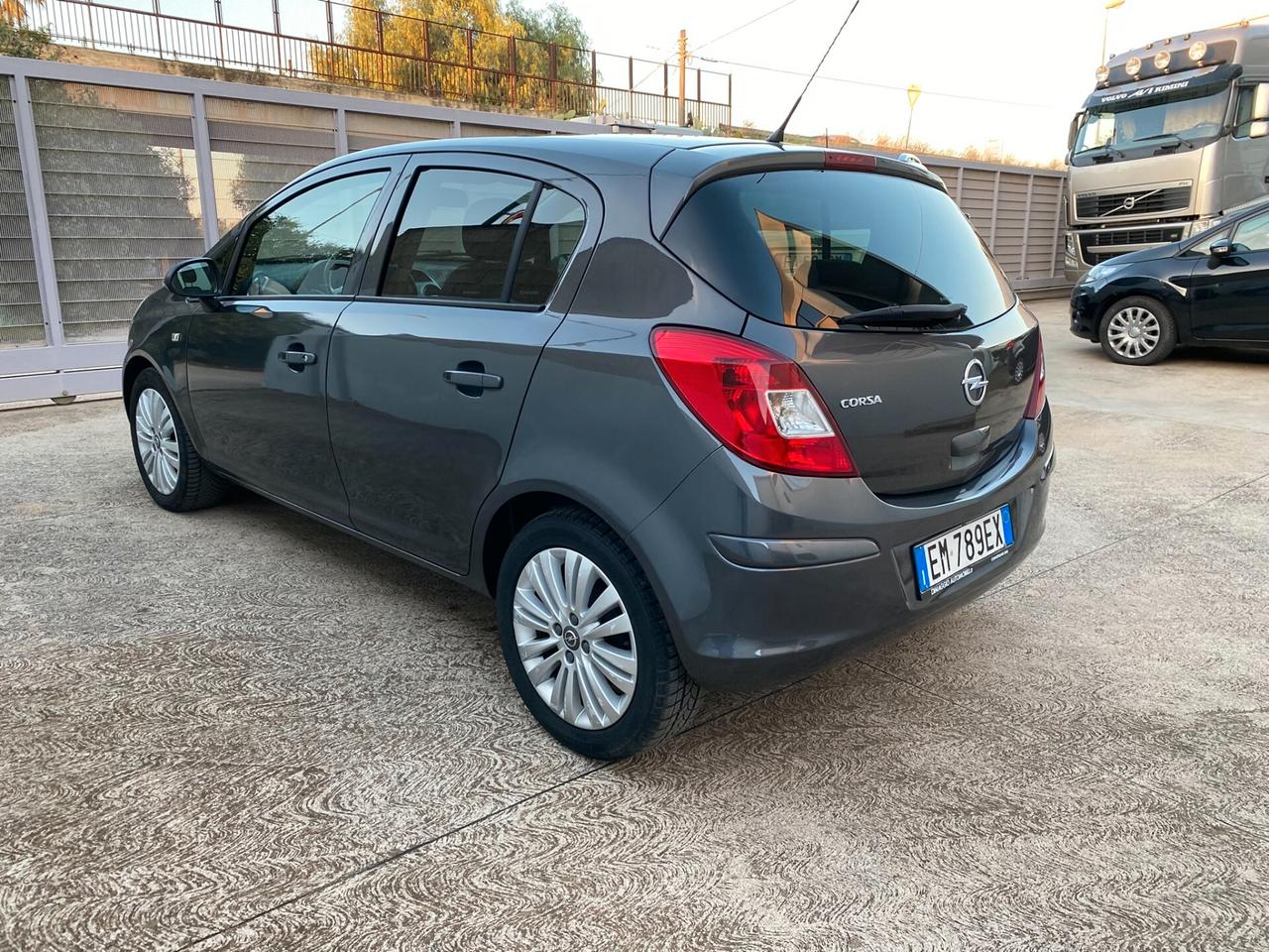 Opel Corsa 1.2 benzina 86cv | 2012
