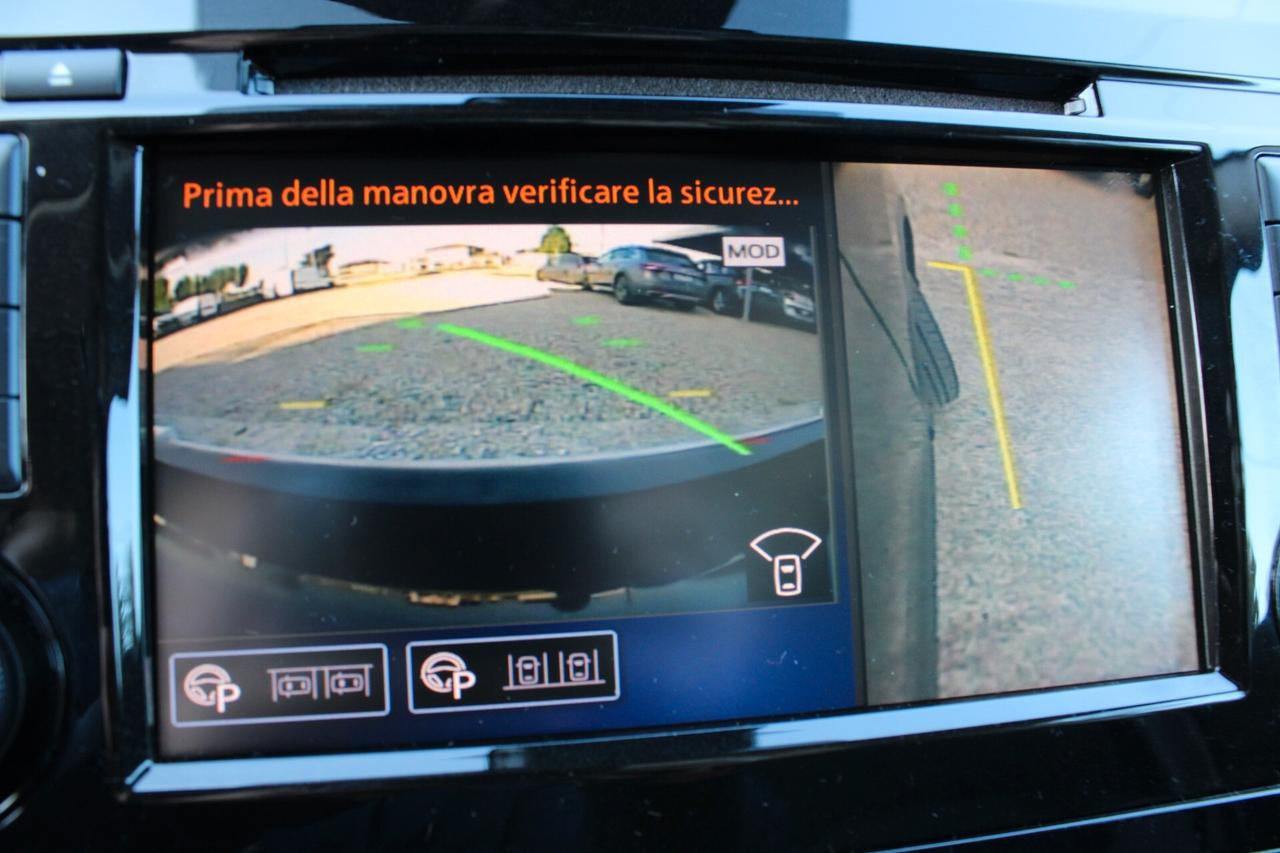 Nissan Qashqai 1.5 dci N-Connecta 115cv TETTO INTELLIGENT PARKING