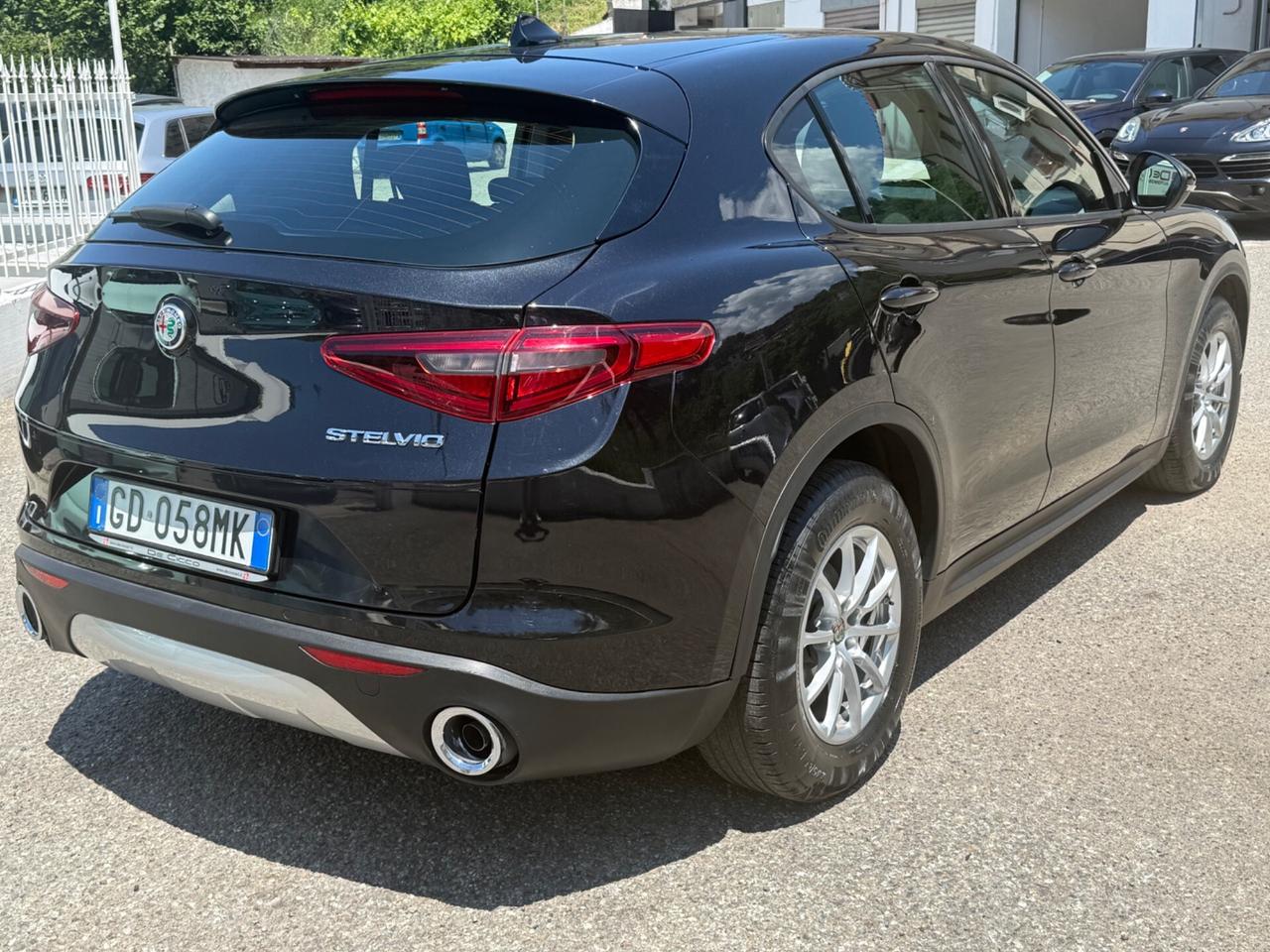 Alfa Romeo Stelvio 2.2 Turbodiesel 160 CV AT8 RWD Super