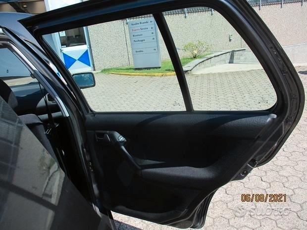 Volkswagen Golf 1.8/90 CV cat 5 porte GL
