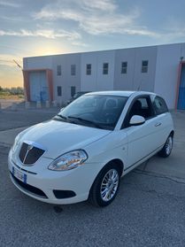 Lancia Ypsilon 1.3 MJT 75 CV Platino