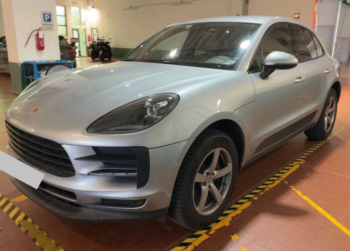 Porsche Macan 2.0 Book service Porsche