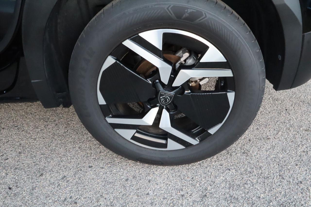 Peugeot New 2008 1.2cc Benzina 100cv S&S ALLURE