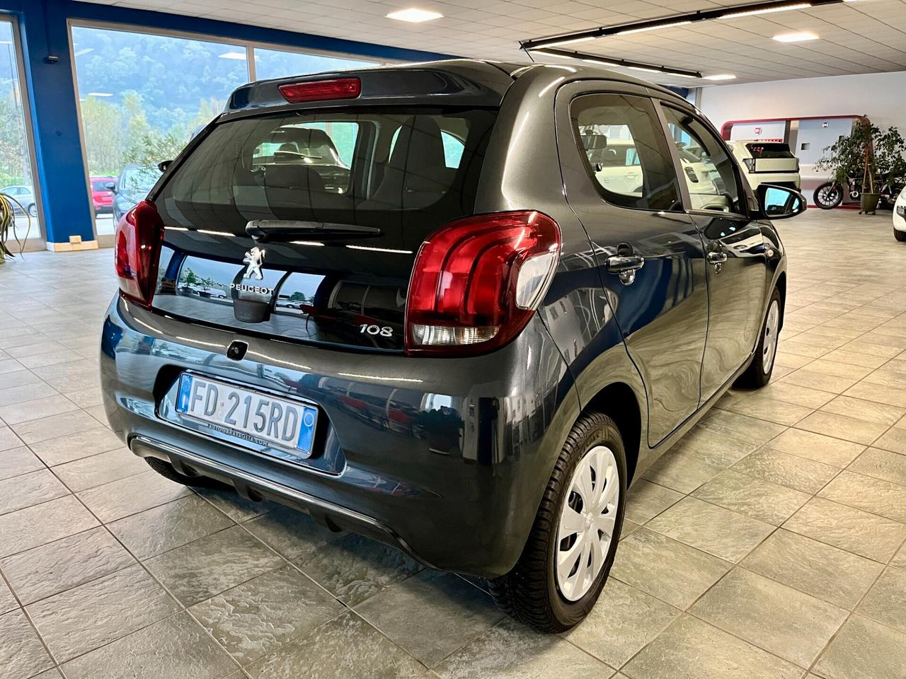 Peugeot 108 VTi 5 porte Active-NEOPATENTATI-