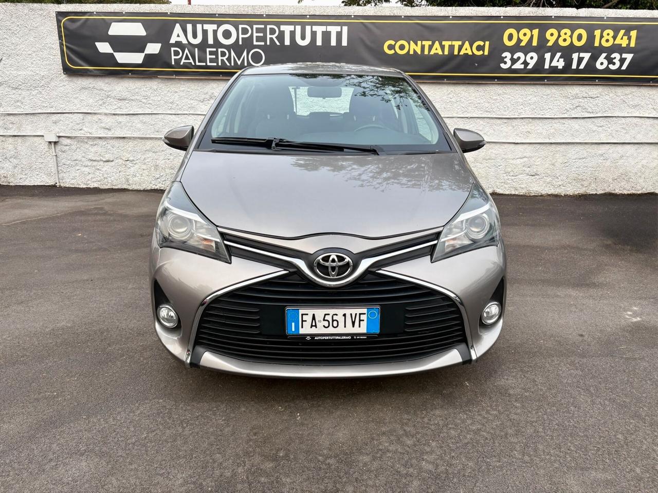 Toyota Yaris 1.0 5 porte Lounge