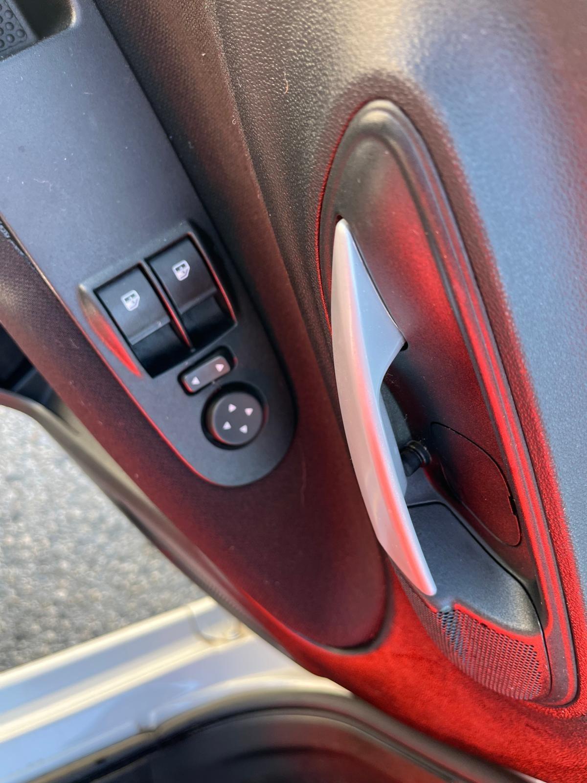 Fiat Grande Punto g.punto-5P-1.4 metano-8v-full-2013