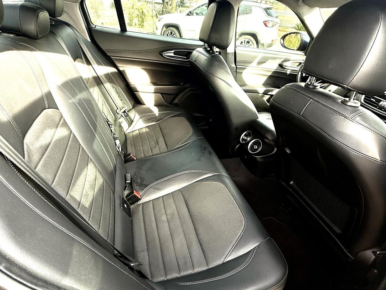 ALFAROMEO GIULIA 150CV NAVI CLIMA LED