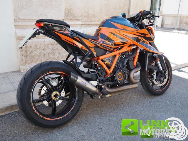KTM 1290 Super Duke R Naked