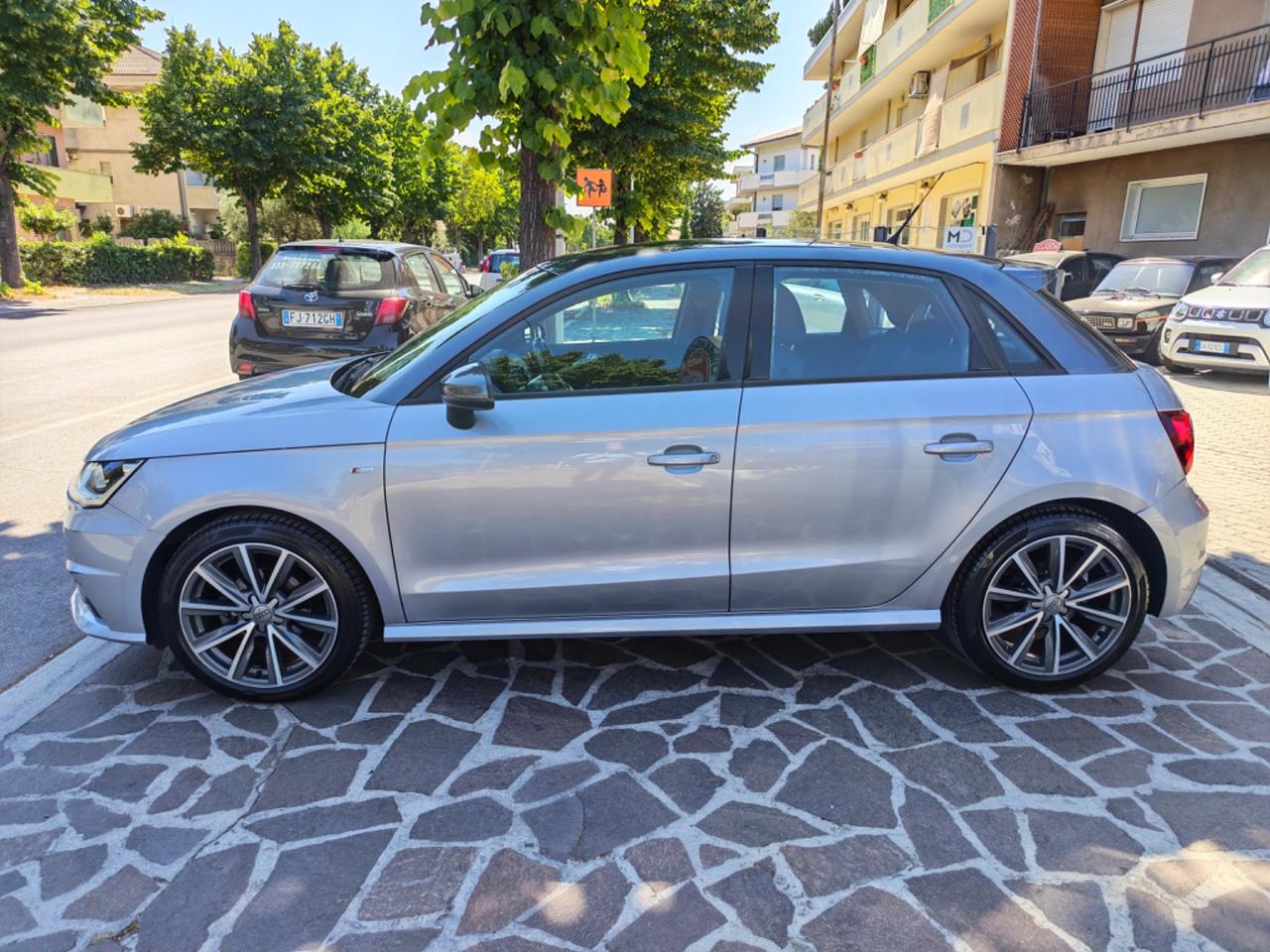 Audi A1 SPB 1.0 95cv TFSI ultra S tronic Metal plus