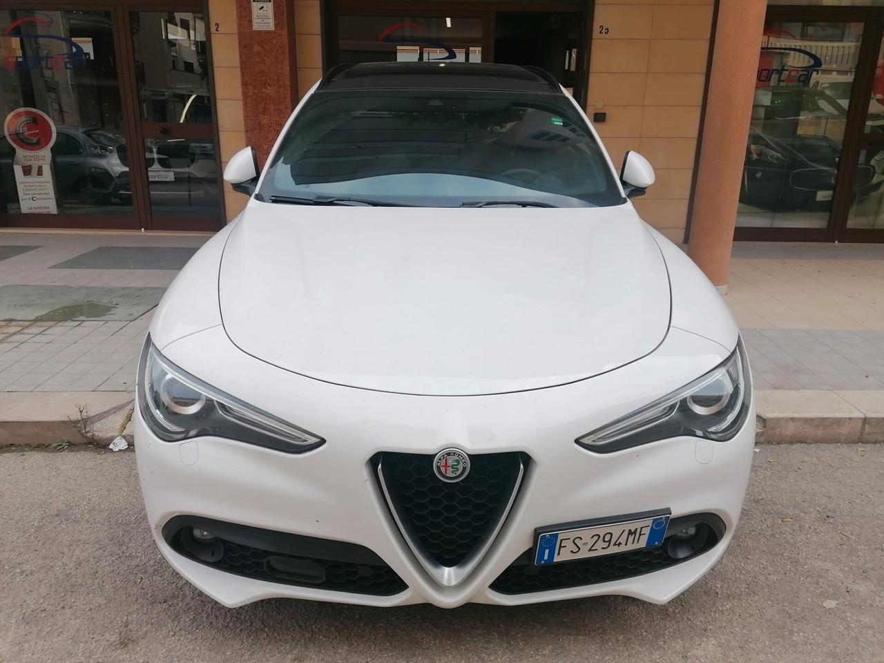 Alfa Romeo Stelvio 2.2 Turbodiesel 210 CV AT8 Q4 Executive TETTO NAVY PELLE H/K 20'
