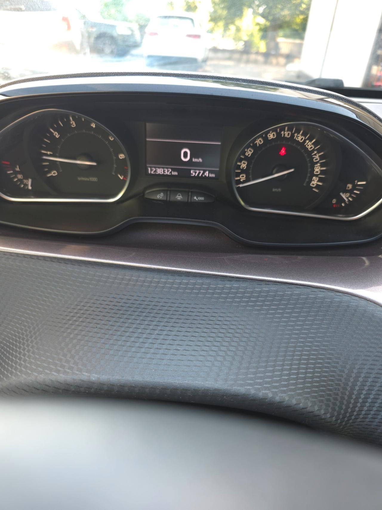 Peugeot 2008 PureTech 82 Allure