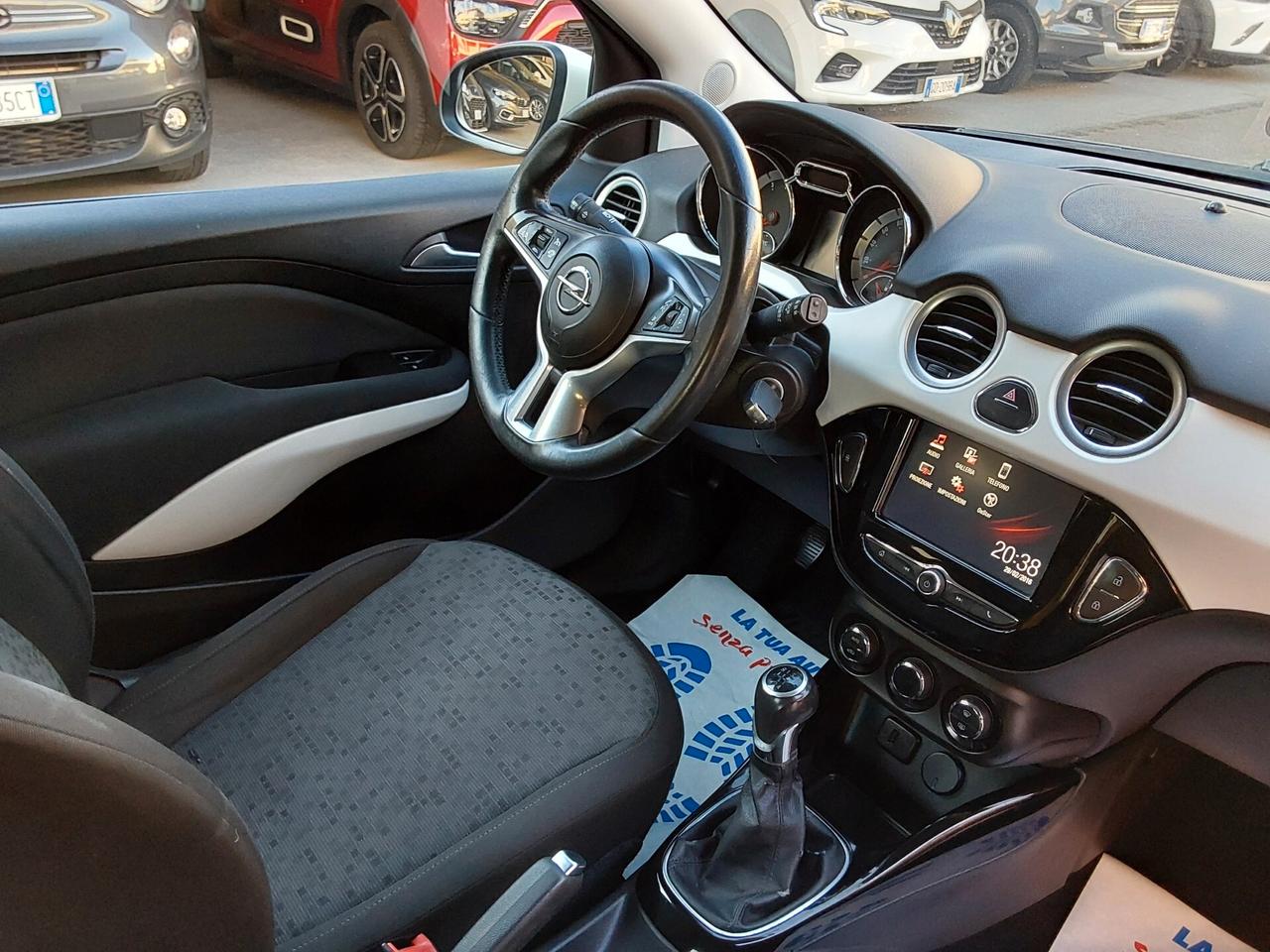 Opel Adam 1.2 70 CV Glam