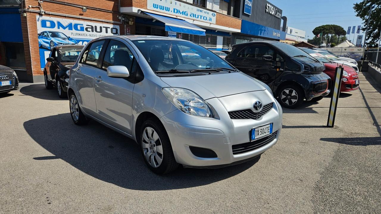 Toyota Yaris 1.0 5 porte Sol