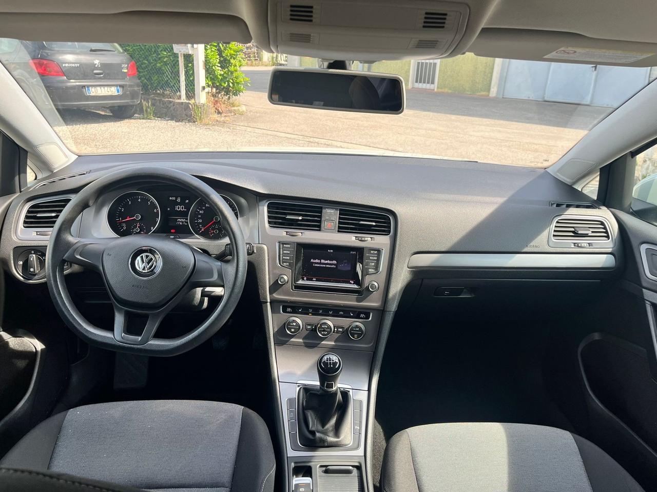 Volkswagen Golf NEOPATENTATI