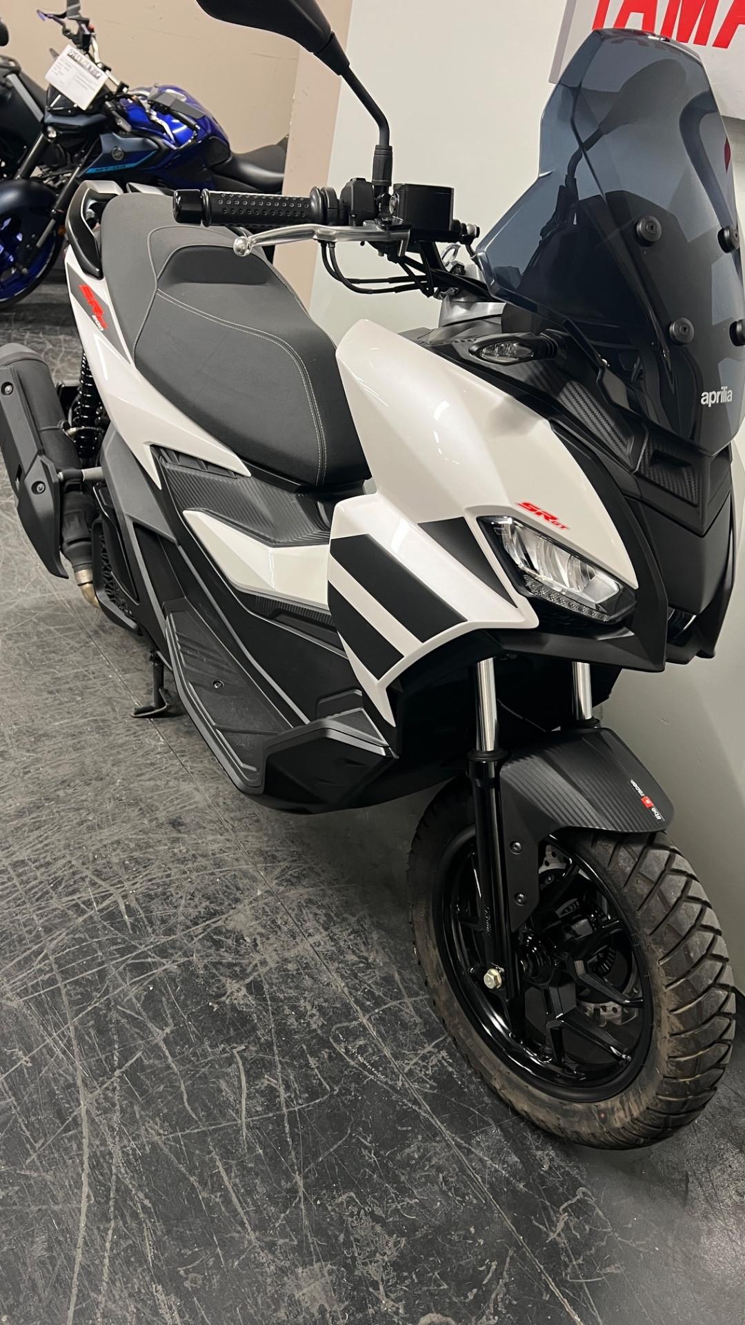 Aprilia SR GT 200