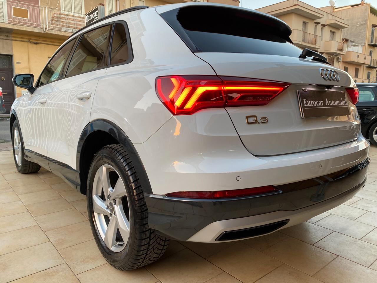 Audi Q3 35 TDI S tronic - S line
