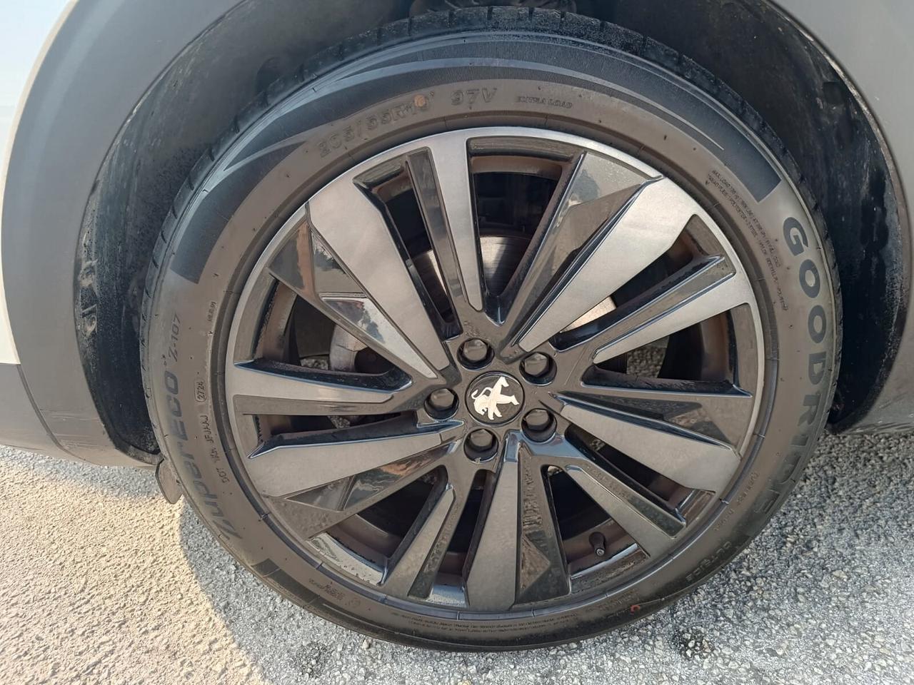 PEUGEOT 3008 1.2 GT PACK EAT8 131 cv -PROMO AGOSTO GA FIN&SAFE-