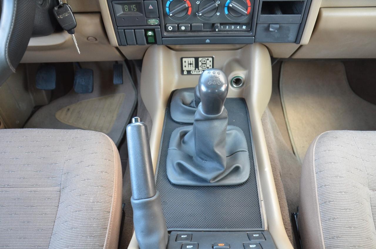 Land Rover Discovery 2.0i 16V cat 5 porte Luxury