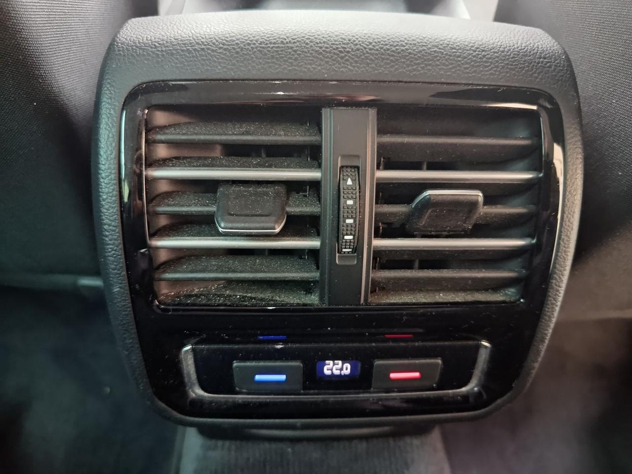 Volkswagen Passat Business 2.0 TDI #9251