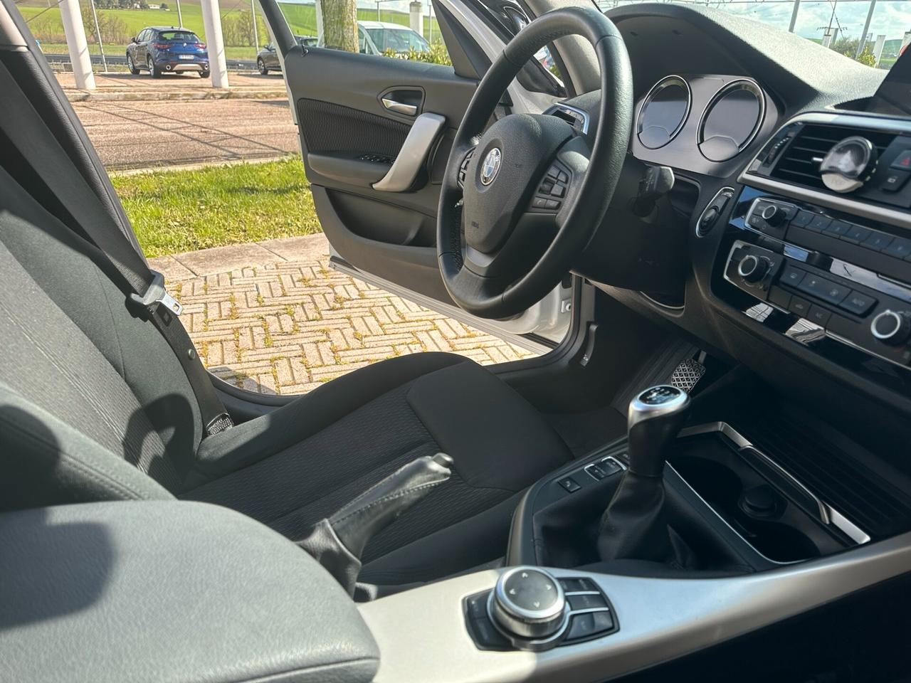 Bmw 116 116d 5p. Business