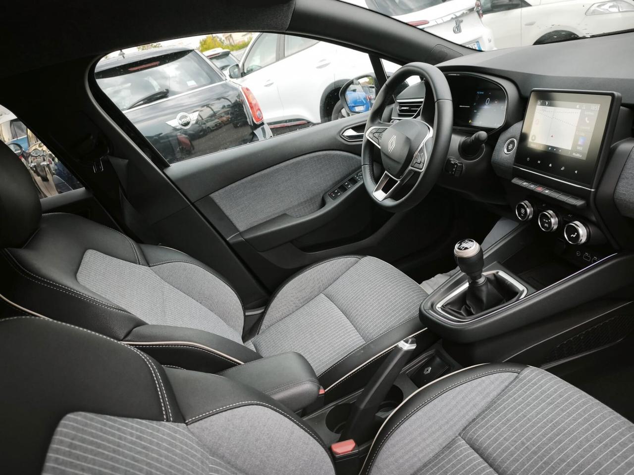 RENAULT CLIO TCE 90CV TECHNO+